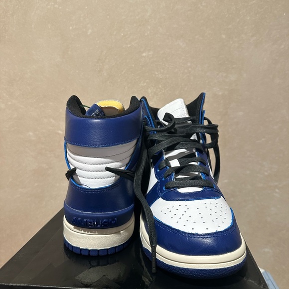 Nike Dunk High
AMBUSH Deep Royal - Picture 2 of 4